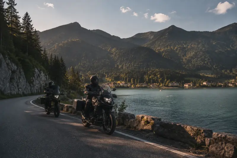 Motorradreise zwischen bayerischen Alpenseen